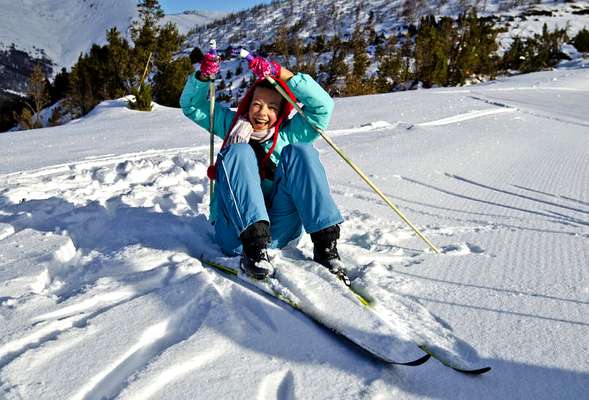Skiing and snowboarding for first-timers & beginners