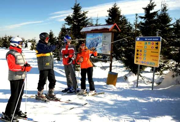 Skiing and snowboarding for first-timers & beginners