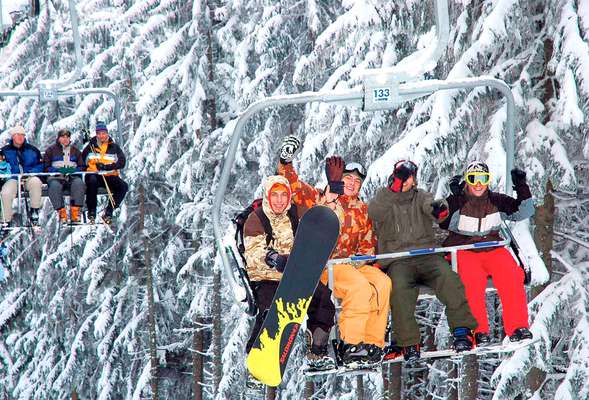 Let's enjoy the winter time in a great resort only 1hr. from Prague
